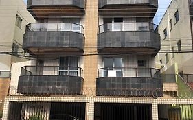 A Passos da Areia Apartamento 2 Quartos no Coração da Badalada Praia do Morro - WiFi Fibra